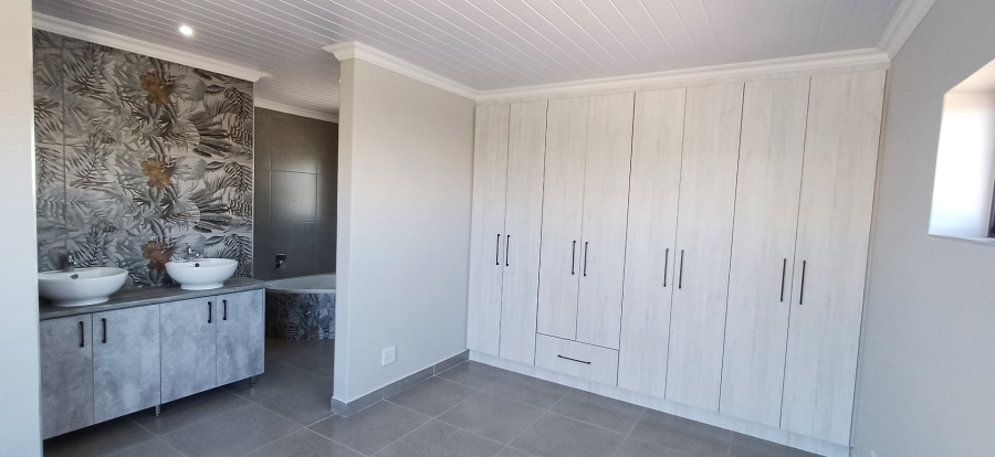 3 Bedroom Property for Sale in Dana Bay Western Cape